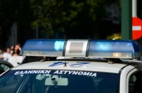 Έκλεβαν βαρέλια μπύρας και ξαπλώστρες από μπιτς μπαρ στην ανατολική Αττική