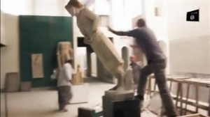 Γιατί καταστρέφουν τις αρχαιότητες οι τζιχαντιστές