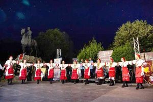 Μαγευτικό το Διεθνές Φεστιβάλ Παραδοσιακών Χορών "Μενελαΐδια"- Συμμετείχαν ο Πολιτιστικός Σύλλογος Αγίου Πέτρου και ο Πολιτιστικός Σύλλογος Πολυπέτρου