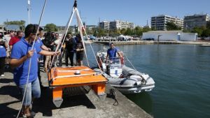 Θεσσαλονίκη: H «Χαλκιόπη», ένα θαλάσσιο drone, βγαίνει στον Θερμαϊκό για να μαζεύει σκουπίδια