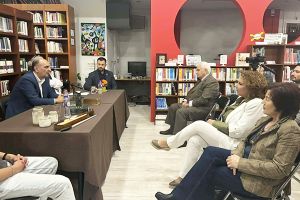 Η Αντιδήμαρχος Ελένη Πατλάκη στη βιβλιοπαρουσίαση του Βασίλη Σιδηρόπουλου στη Δημόσια Κεντρική Βιβλιοθήκη Κιλκίς