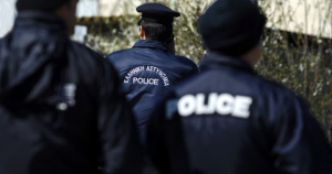 Αστυνομικός κατηγορούμενος για τη «μαφία των πιστοποιητικών»