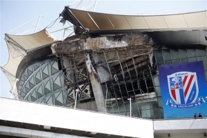 Φωτιά στο γήπεδο της Σανγκάη Σενχουά