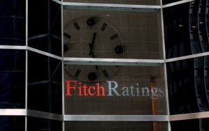 Fitch: Επιβεβαιώνει την αξιολόγηση «ΒΒ» της Ελλάδας