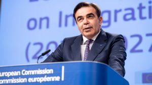 Μ.Σχοινάς: «Η υγειονομική ασφάλεια πρέπει να παραμείνει παγκόσμια προτεραιότητα»