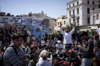 Στοπ στην ελεύθερη κυκλοφορία προσφύγων