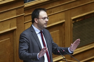 Θεοχαρόπουλος: Η κυβέρνηση κάνει αναδιανομή της φτώχειας