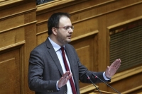 Θεοχαρόπουλος: Η κυβέρνηση κάνει αναδιανομή της φτώχειας