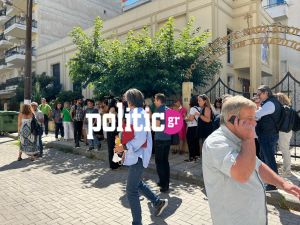 Θεσσαλονίκη: Αντιδρούν εκπαιδευτικοί και γονείς στις αιφνιδιαστικές συγχωνεύσεις σχολικών μονάδων (pics &amp; vid)