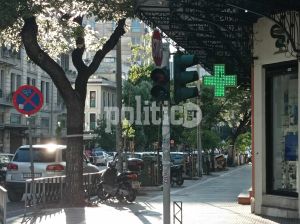 Θεσσαλονίκη: Εκτός λειτουργίας φανάρια στην Τσιμισκή – Αυξημένη η κίνηση στο σημείο (ΒΙΝΤΕΟ)
