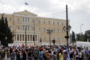 Συγκέντρωση στα Προπύλαιααπό την ΑΔΕΔΥ