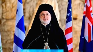 Αναστάσιμο μήνυμα του Αρχιεπισκόπου Ελπιδοφόρου: Ζήστε με φως και αγάπη