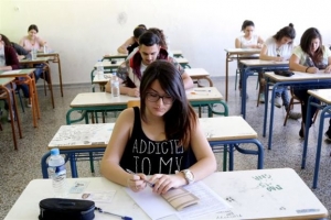 Πανελλαδικές 2015: Με Ιστορία και Φυσική συνεχίζονται οι εξετάσεις