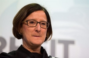 Ελληνοαυστριακή σύρραξη: Ανεπιθύμητη στην Ελλάδα η υπουργός Εσωτερικών της Αυστρίας