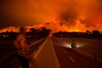 Νεκροί από τις φλόγες που σαρώνουν την Ιβηρική Χερσόνησο