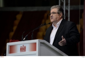 Επίθεση Κουτσούμπα κατά κυβέρνησης για προσφυγικό και ασφαλιστικό