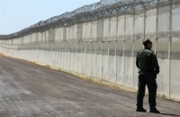 Tρέχουν στις ΗΠΑ για προϋπολογισμό - Αφήνουν εκτός το τείχος του Μεξικού