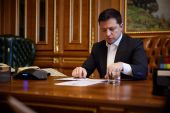 Ο Ζελένσκι απέπεμψε τον πρέσβη του Κιέβου στην Γερμανία, μεταξύ άλλων πρεσβευτών σε άλλες χώρες