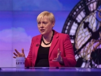 Βρετανία: Την ηγεσία των Εργατικών διεκδικεί και επίσημα η Άντζελα Ιγκλ