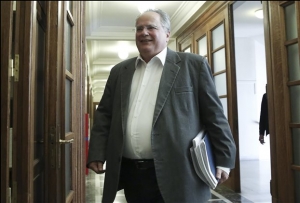 Οι Τσάμηδες εκθέτουν τον υπουργό Εξωτερικών Νίκο Κοτζιά