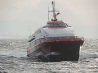 Με ασφάλεια στο λιμάνι της Τήνου οι 253 επιβάτες του Flying Cat 4