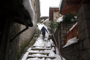 Χιόνια και τσουχτερό κρύο στη βόρεια Ελλάδα