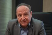 Αγγελούδης | «Καμπάνα» σε ιδιώτη που άφησε ογκώδη αντικείμενα στο κέντρο της Θεσσαλονίκης (ΕΙΚΟΝΕΣ)