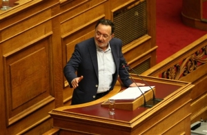 Πυρά Λαφαζάνη στη Βουλή κατά όσων μιλούν για συναίνεση