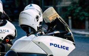 Δολοφονία στην Κύπρο – Έπεσε στον γκρεμό προσπαθώντας να βγάλει selfie, ισχυρίζεται ο σύντροφός της