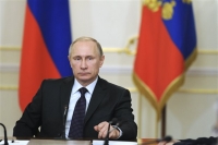 Διάταγμα Πούτιν απολύει 110.000 δημόσιους υπαλλήλους