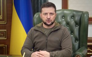 Ο Ζελένσκι πιέζει για σύσταση διεθνούς δικαστηρίου για να τιμωρηθεί η Ρωσία για τον πόλεμο