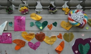 Η απάντηση των σκιτσογράφων στην βάρβαρη επίθεση στο Charlie Hebdo