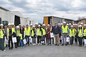 Επίσκεψη στελεχών της Eurobank στον βιομηχανικό χώρο της ELVIAL