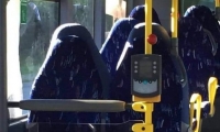 Νορβηγία: Ακροδεξιά ομάδα είδε... λόχο με μπούρκες σε λεωφορείο