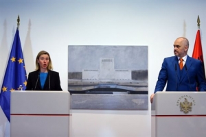 Έντι Ράμα: Δεν θα ανοίξουμε τα σύνορα