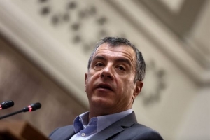 Στις Βρυξέλλες την Τρίτη ο Στ.Θεοδωράκης, συναντάται με Γιούνκερ
