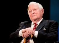 Οταν ο Χέλμουτ Σμιτ είχε προσκληθεί στην Αθήνα