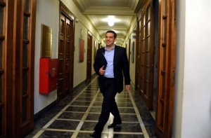 Guardian: Οι 100 μέρες μοναξιάς του ΣΥΡΙΖΑ
