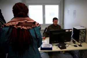 Η Βάδη - Βυρτεμβέργη σκληραίνει τη στάση της απέναντι στους πρόσφυγες