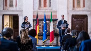 Ντι Μάιο – Μπέρμποκ: Στο επίκεντρο της συνάντησης το μεταναστευτικό