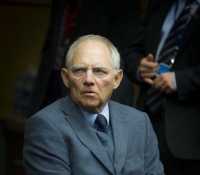 Παιχνίδι με τα «κόκκινα» δάνεια και τον έλεγχο των τραπεζών