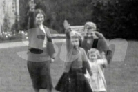 Σάλος στο Μπάκιγχαμ από βίντεο με την Ελισάβετ να χαιρετά ναζιστικά