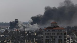 Ισραήλ: Ήχησαν σειρήνες σε πολές πόλεις – Εκατομμύρια πολίτες στα καταφύγια