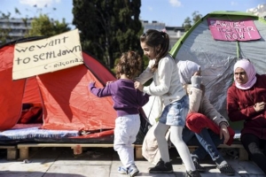 Απεργία πείνας όσο χρειαστεί λένε οι πρόσφυγες στο Σύνταγμα