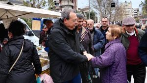 Σ. Φάμελλος: «Απαιτούμε λαϊκές αγορές με προσιτά και ποιοτικά προϊόντα – Η κυβέρνηση προωθεί τους καταναλωτές στα σούπερ μάρκετ»