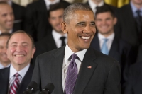 Καθώς ο Ομπάμα φεύγει, η δημοτικότητά του ενισχύεται