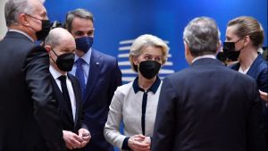 ΕΕ: Συμφωνία για νέο πακέτο κυρώσεων σε βάρος της Μόσχας – Δεκτή η ελληνική πρόταση ενέργειας