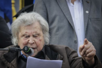Μίκης κατά κυβέρνησης για την «Μακεδονία του Ιλιντεν»