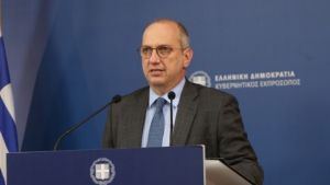 Γ. Οικονόμου: Η κυβέρνηση δεν σκέφτεται καμία παρέμβαση στο ωράριο λειτουργίας των καταστημάτων