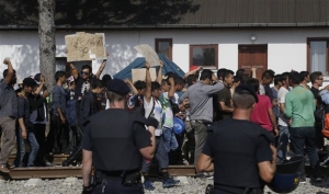 Βασανιστικό «πήγαινε-έλα» για τους πρόσφυγες μεταξύ Ουγγαρίας-Κροατίας